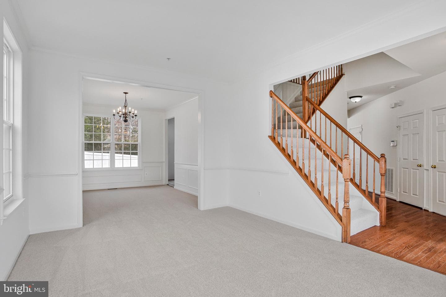 7446 Tottenham Drive photo 4