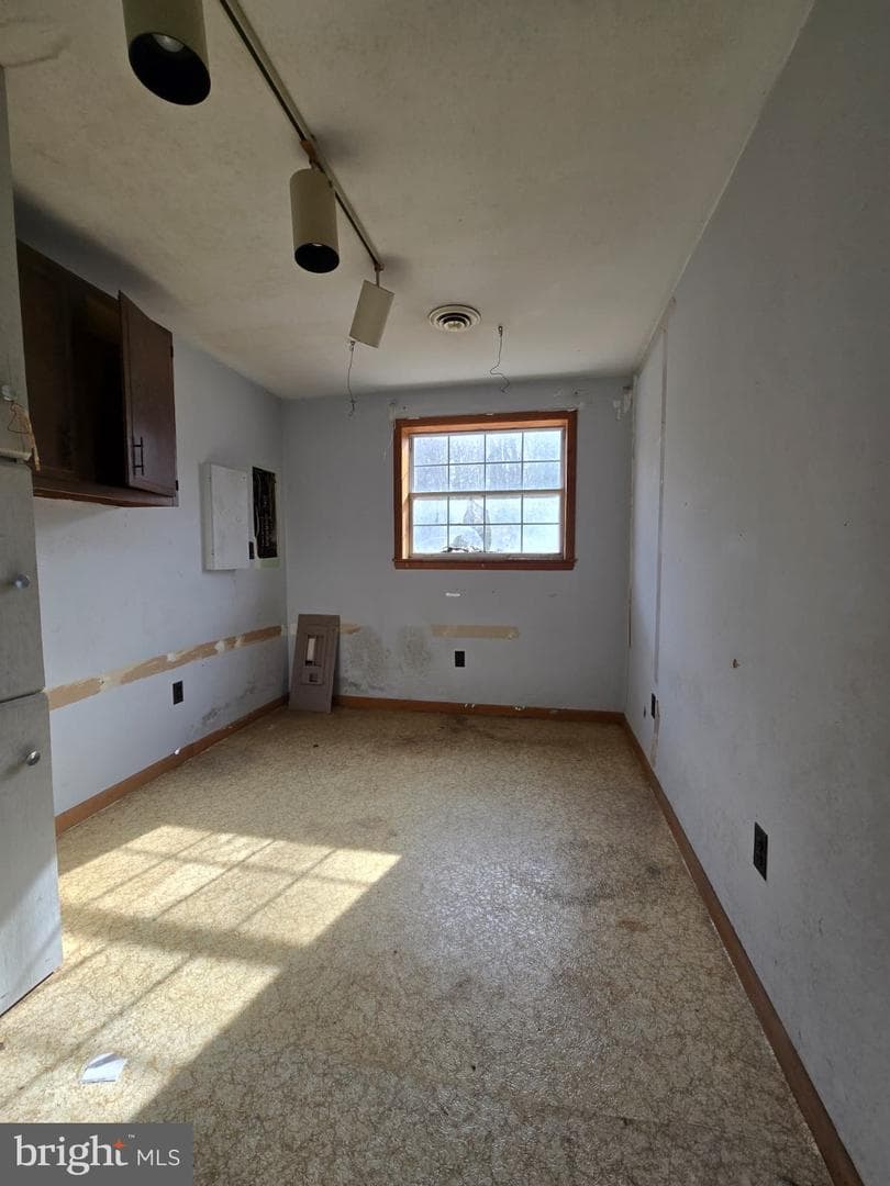 15410 Homeland Drive photo 11