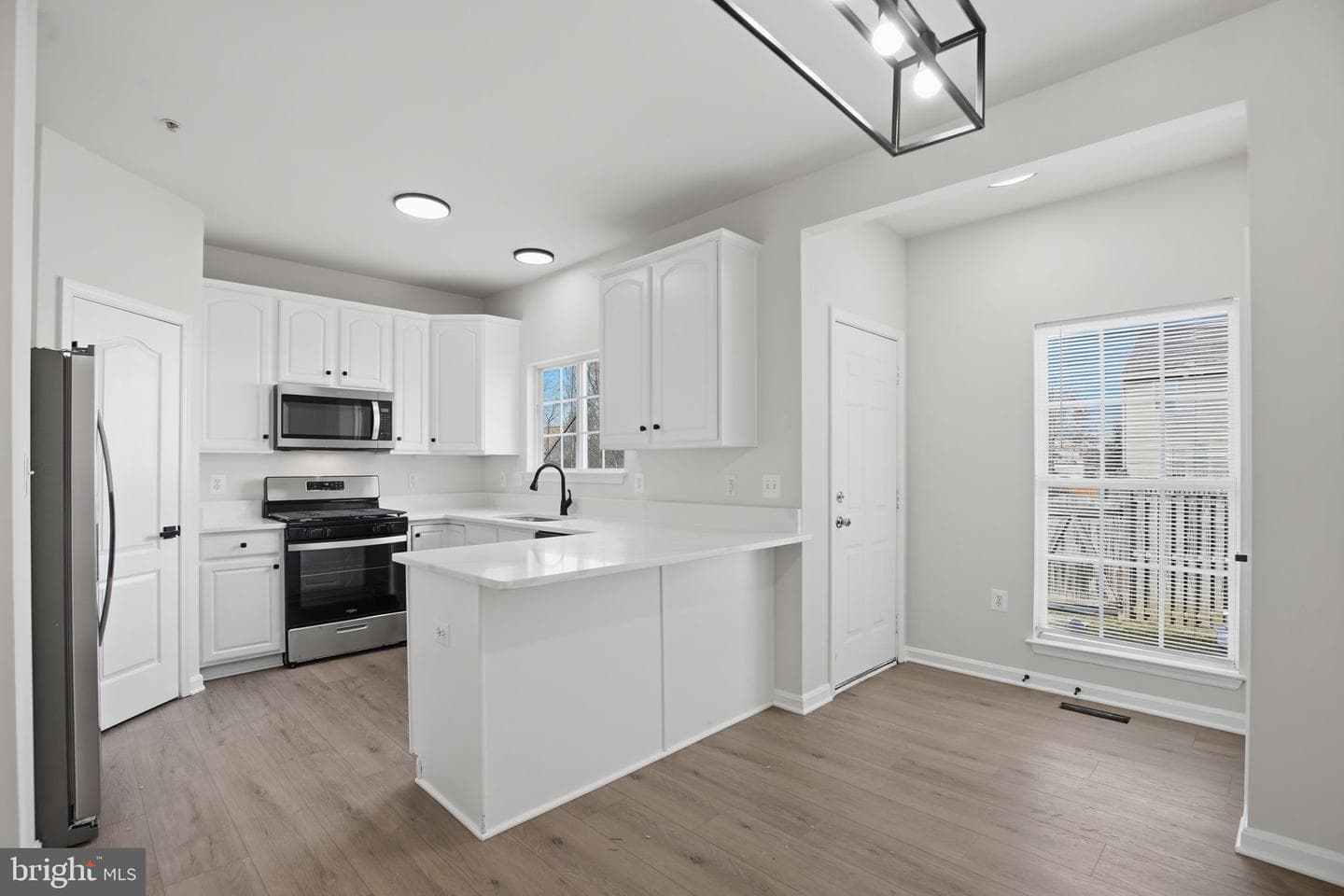 5112 Mahi Mahi Place photo 4