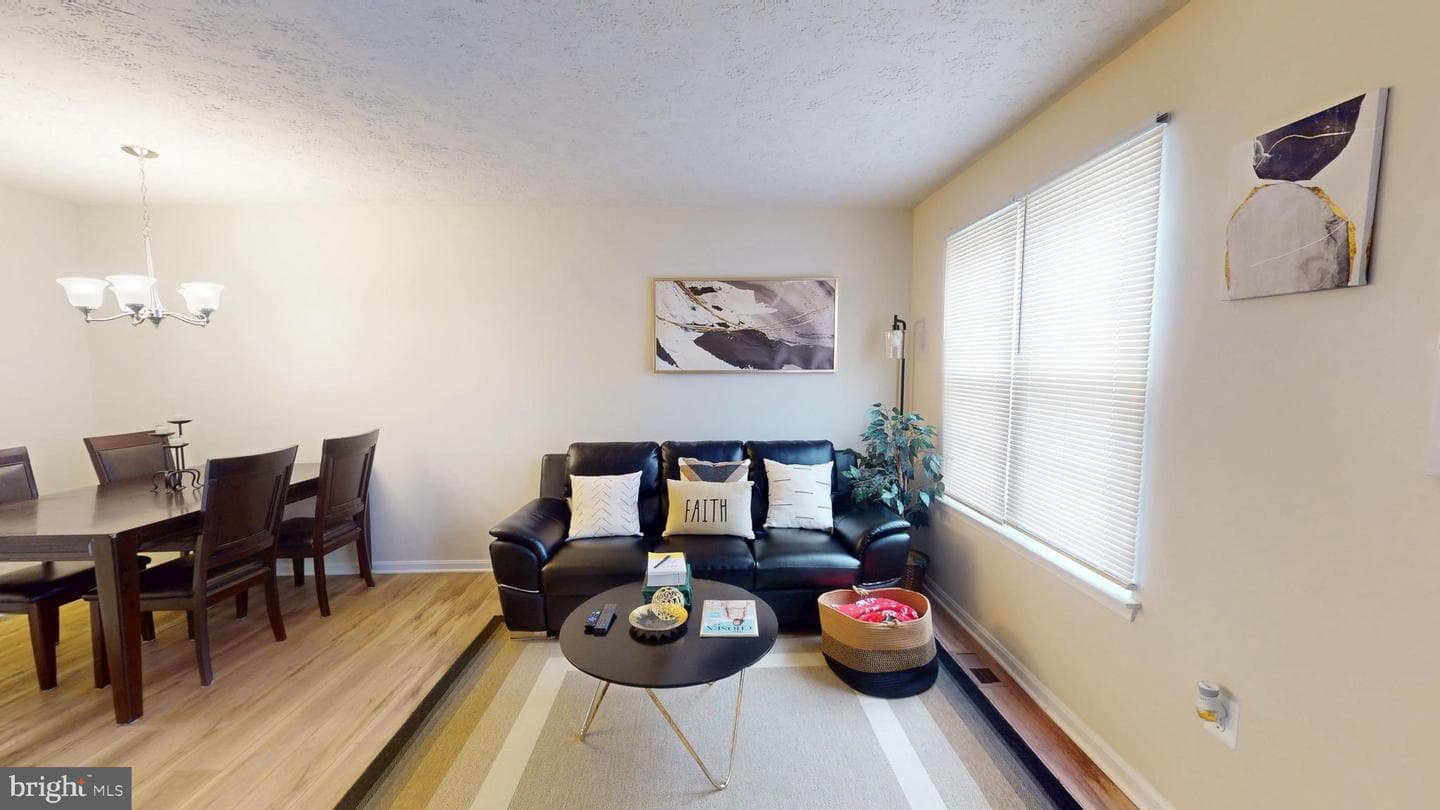 15 Oakside Lane photo 14