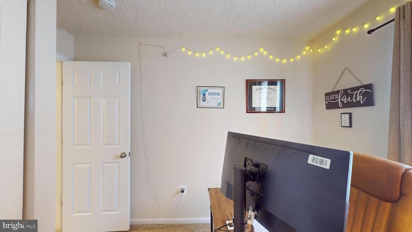 15 Oakside Lane photo 49