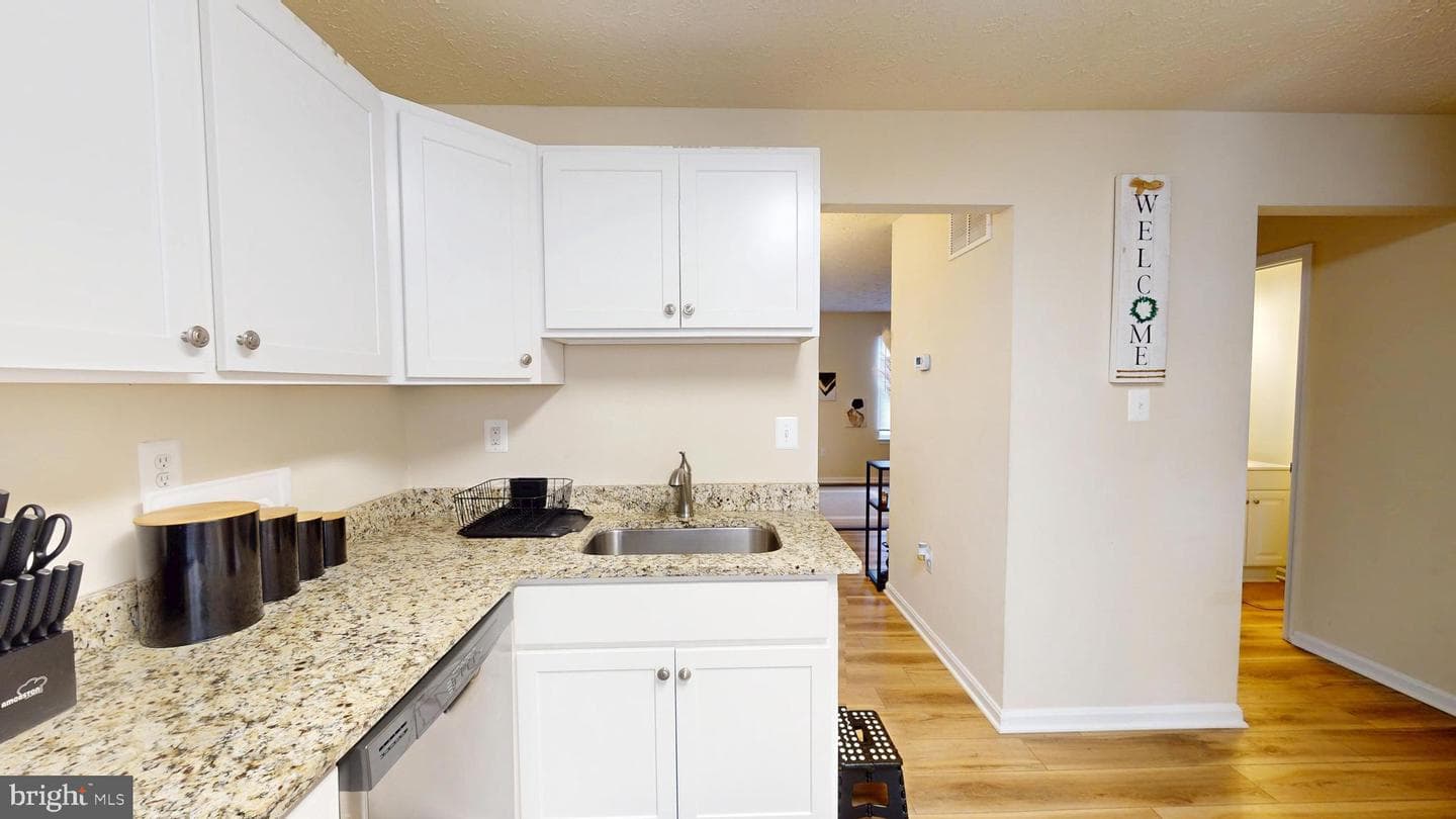 15 Oakside Lane photo 8