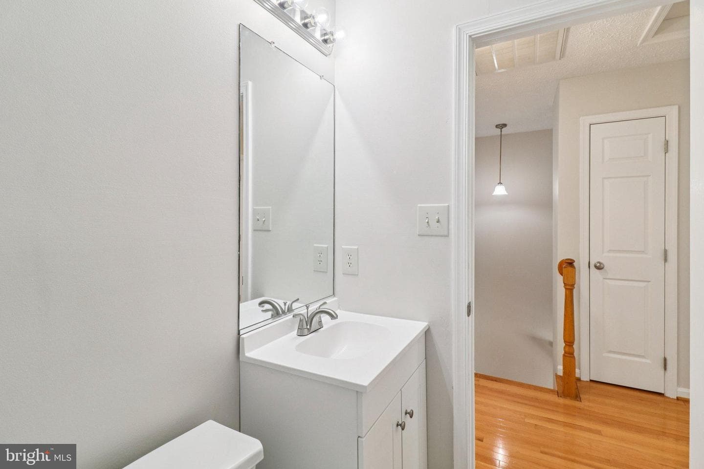 8033 Bloomsbury Place photo 36