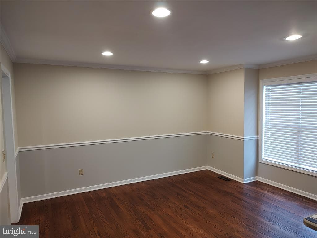 7120 Langley Court photo 13