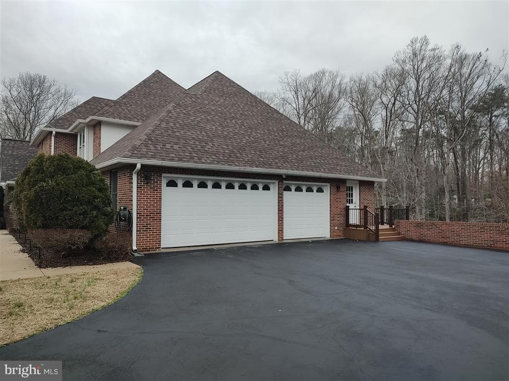 7120 Langley Court photo 2
