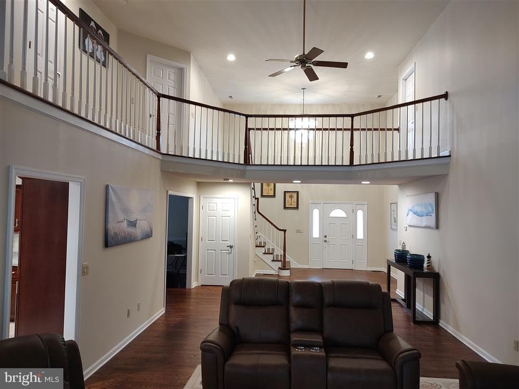 7120 Langley Court photo 3