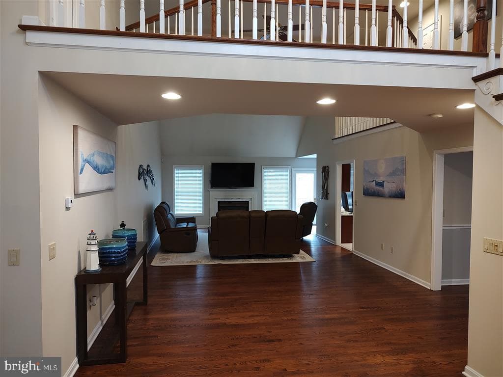 7120 Langley Court photo 4