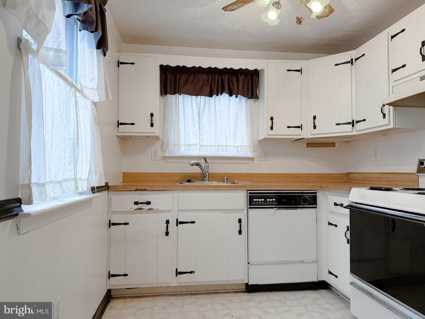 2498 Wakefield Circle photo 15
