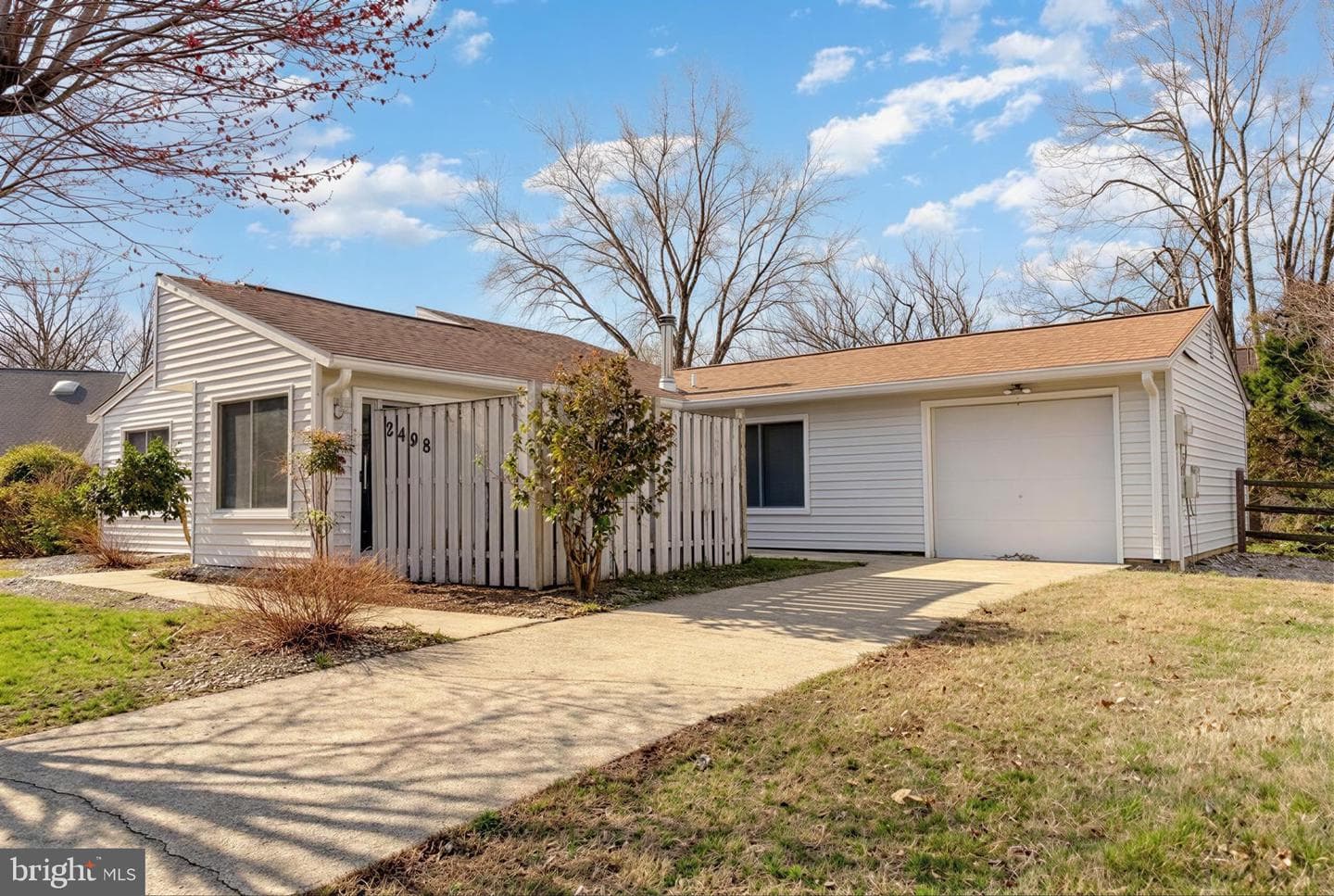 2498 Wakefield Circle photo 2