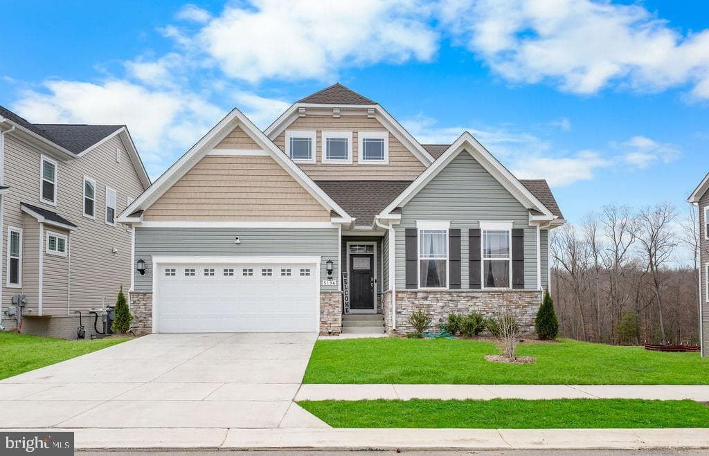 5196 Newport Circle, White Plains