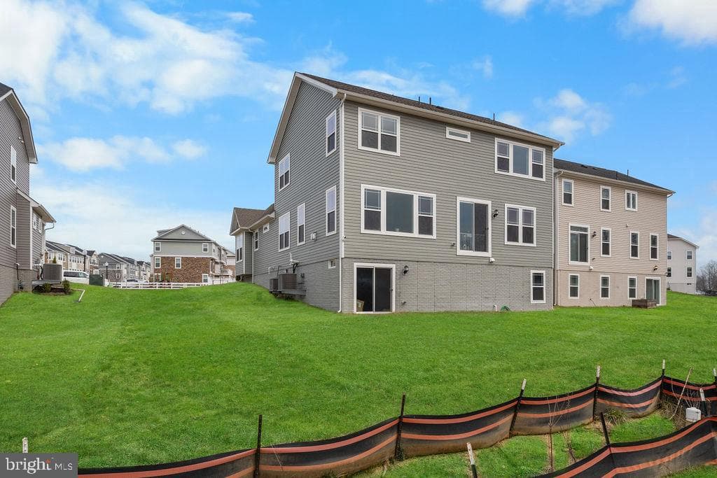5196 Newport Circle photo 38