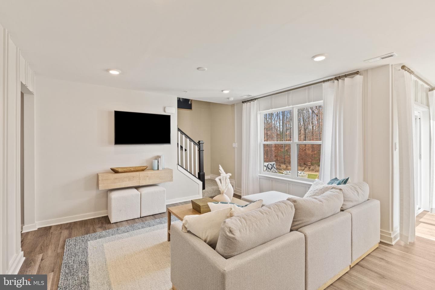 298 Long Branch Avenue photo 3