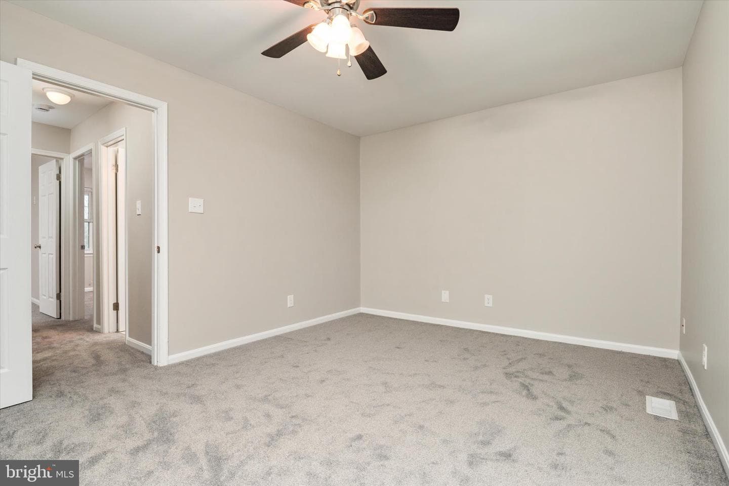 800 Larkspur Court #7b photo 17