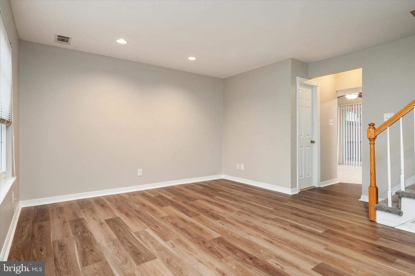800 Larkspur Court #7b photo 3