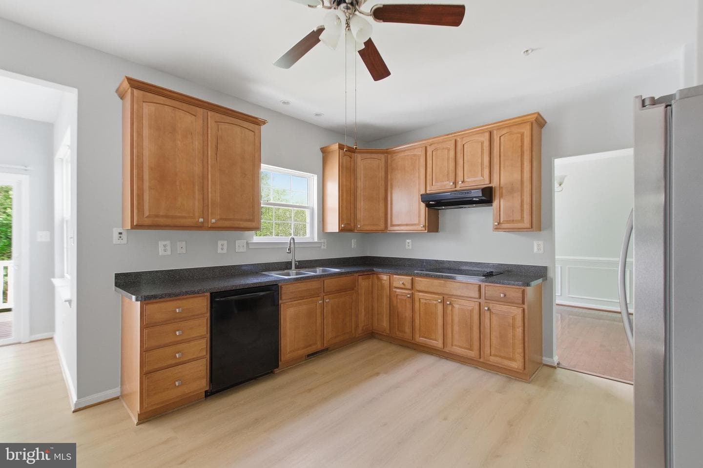 6284 Baywood Court photo 14