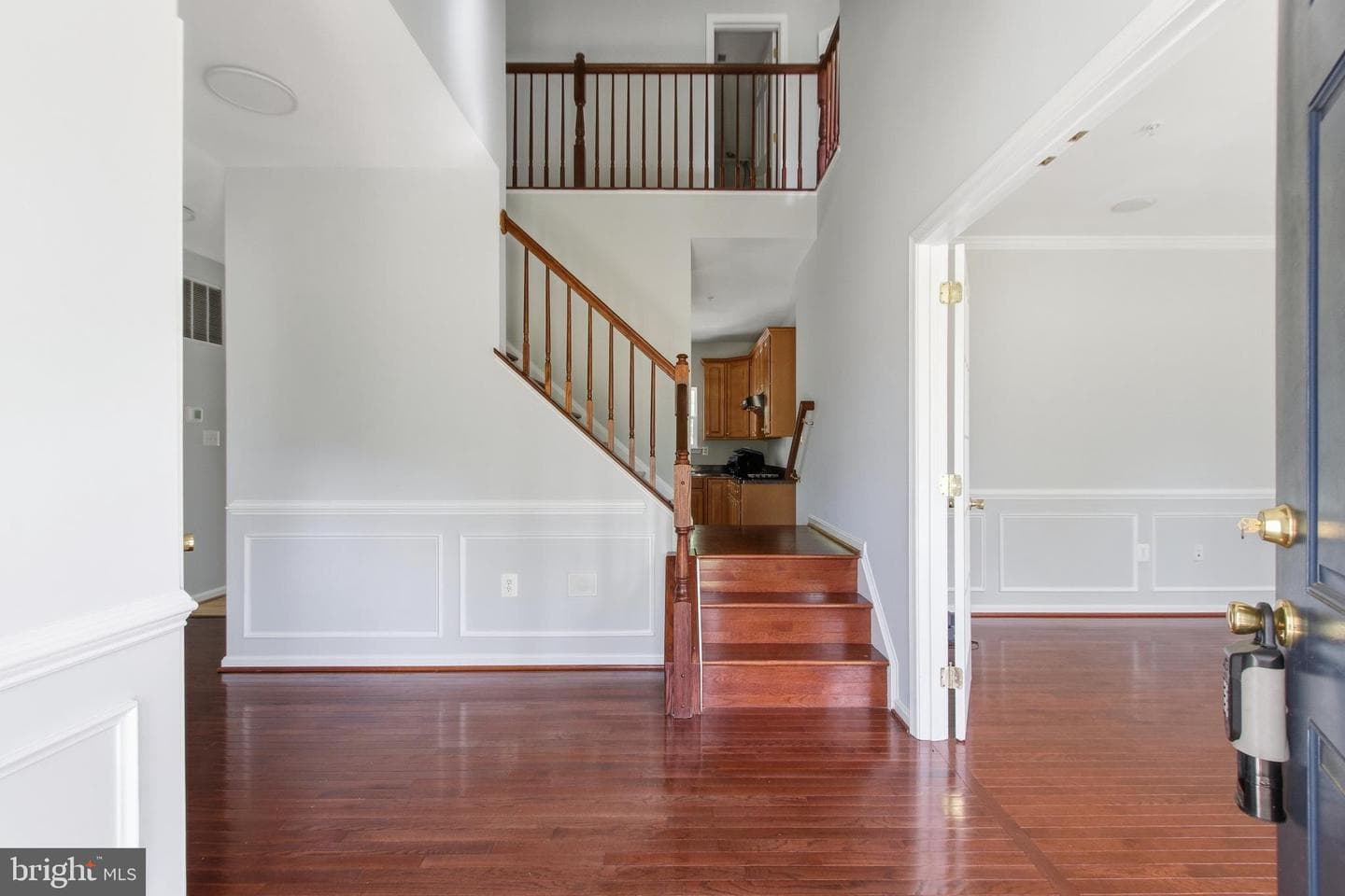 6284 Baywood Court photo 5