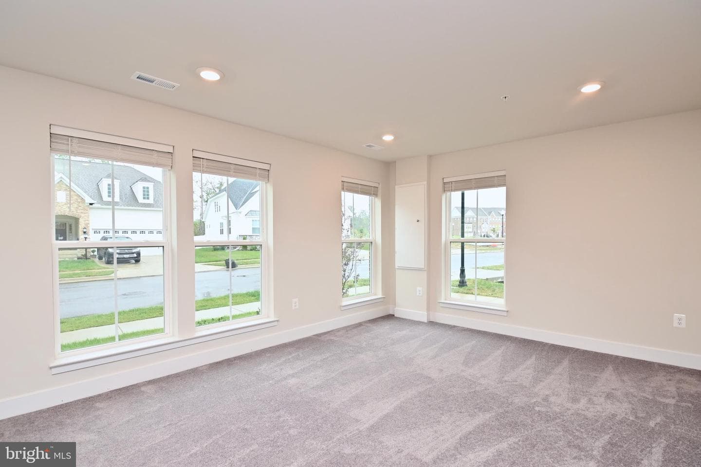 4107 Charles Dickens Dr photo 7
