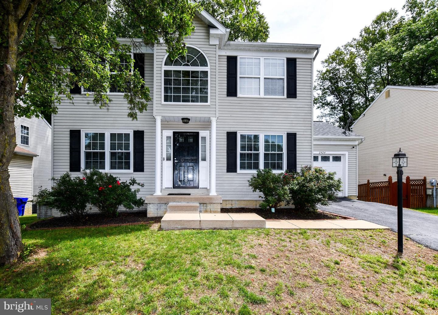 2424 Vidalia Court photo 1