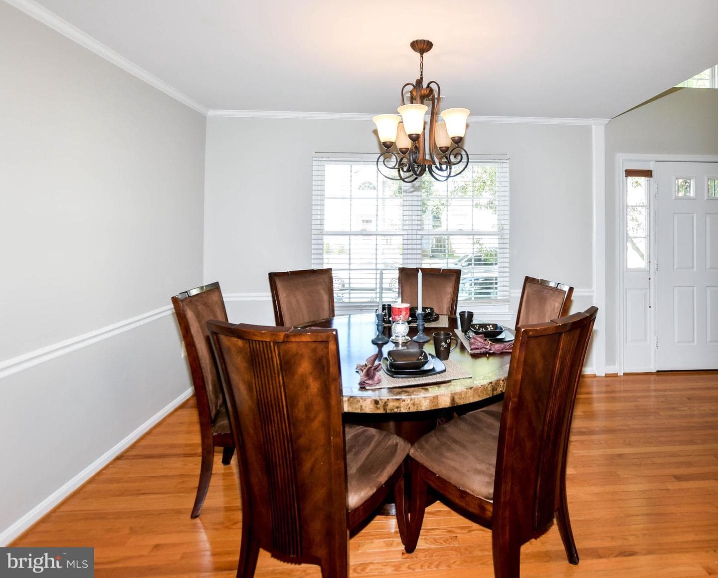 2424 Vidalia Court photo 8