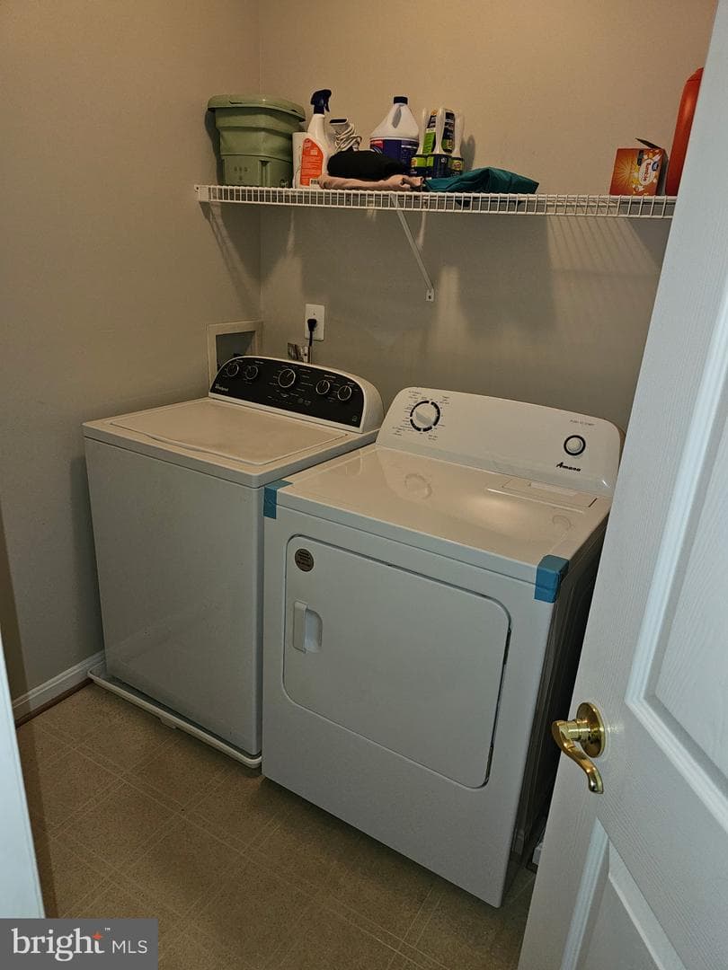 220 Williamsburg Circle photo 13