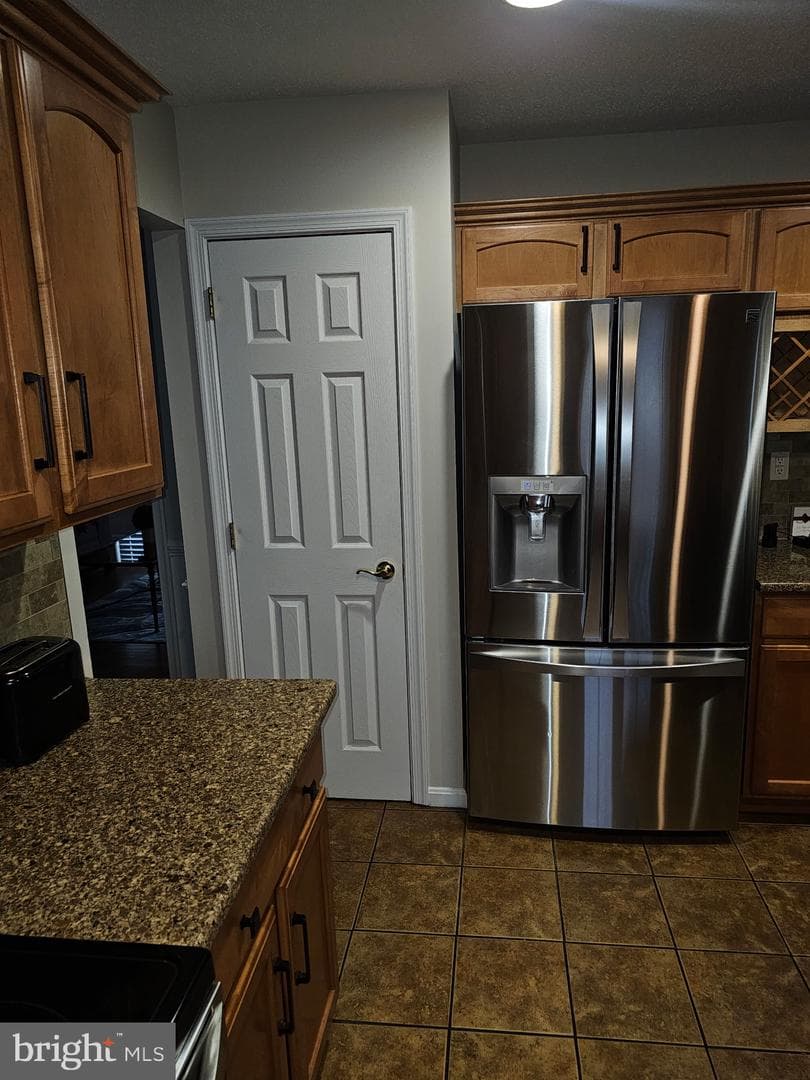 220 Williamsburg Circle photo 25
