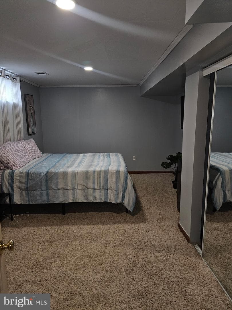 220 Williamsburg Circle photo 5