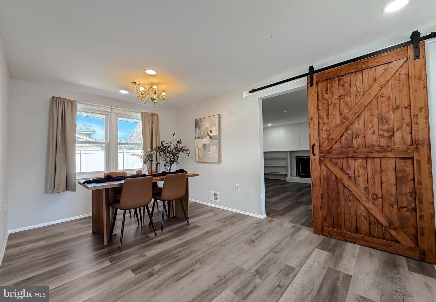2419 Pinefield Road photo 8