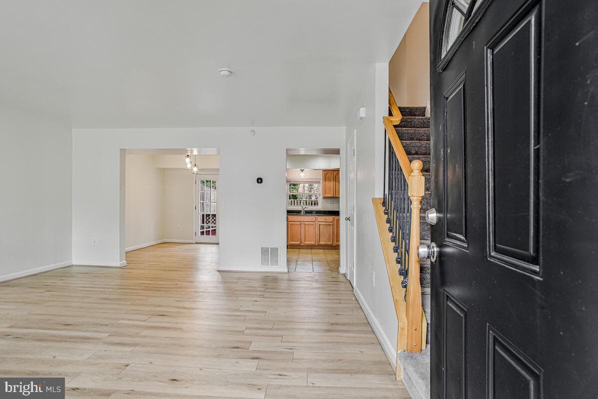3837 Kearnys Inn Place photo 2