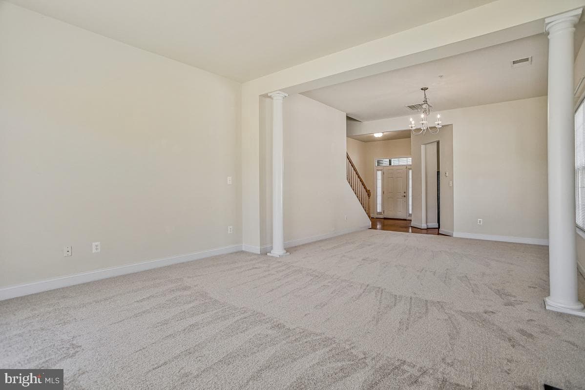 11094 Commanders Lane photo 6