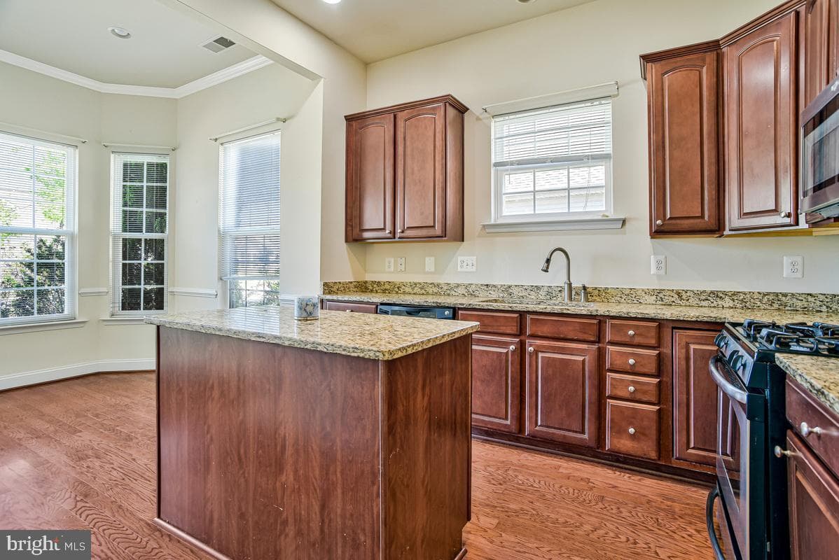 11094 Commanders Lane photo 8