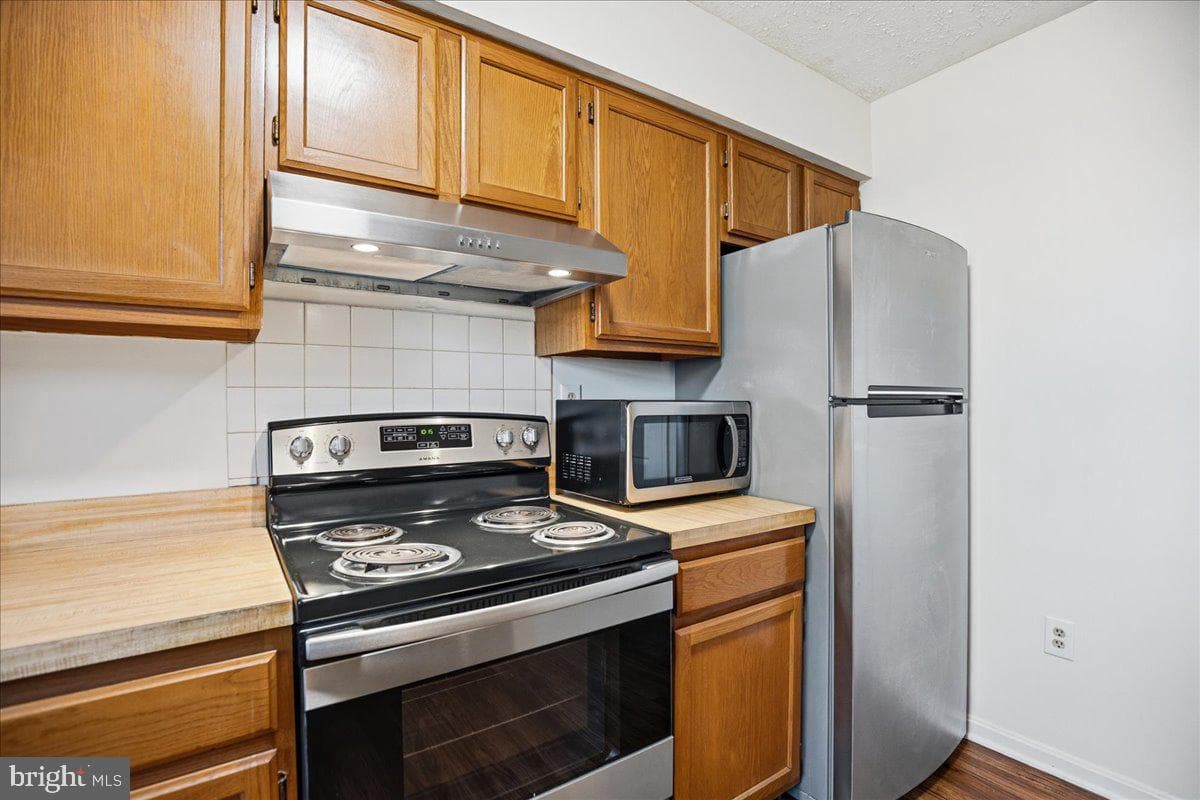 6029 Red Wolf Place photo 15