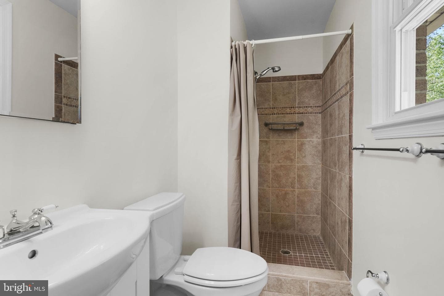 13110 Hickory Avenue photo 23
