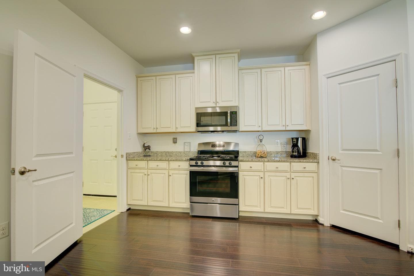 3063 Moonlight Place photo 7