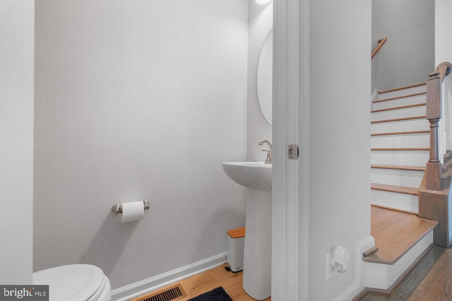 52 Caswell Drive photo 4