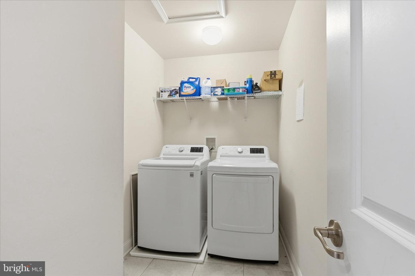 4529 Shakespeare Circle photo 37