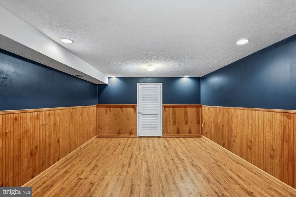 7860 Lakes End Court photo 25
