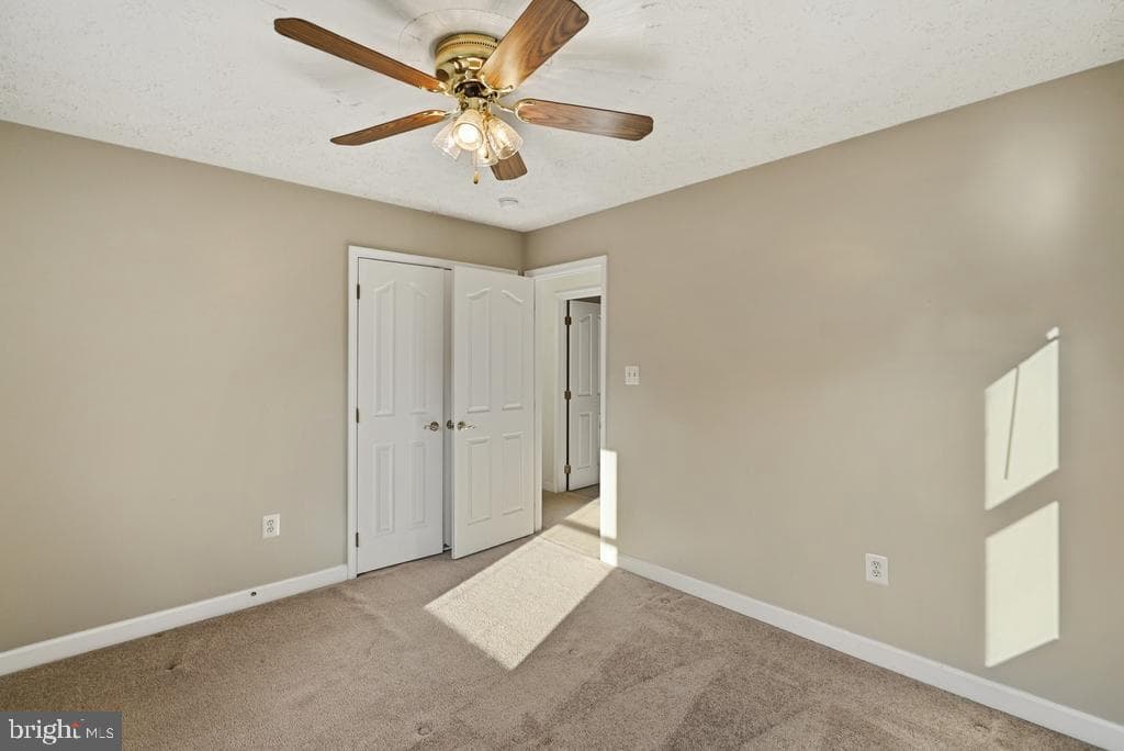 7860 Lakes End Court photo 33