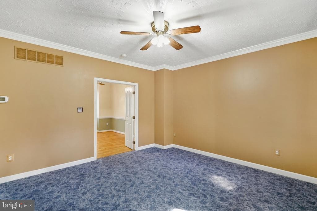 7860 Lakes End Court photo 36
