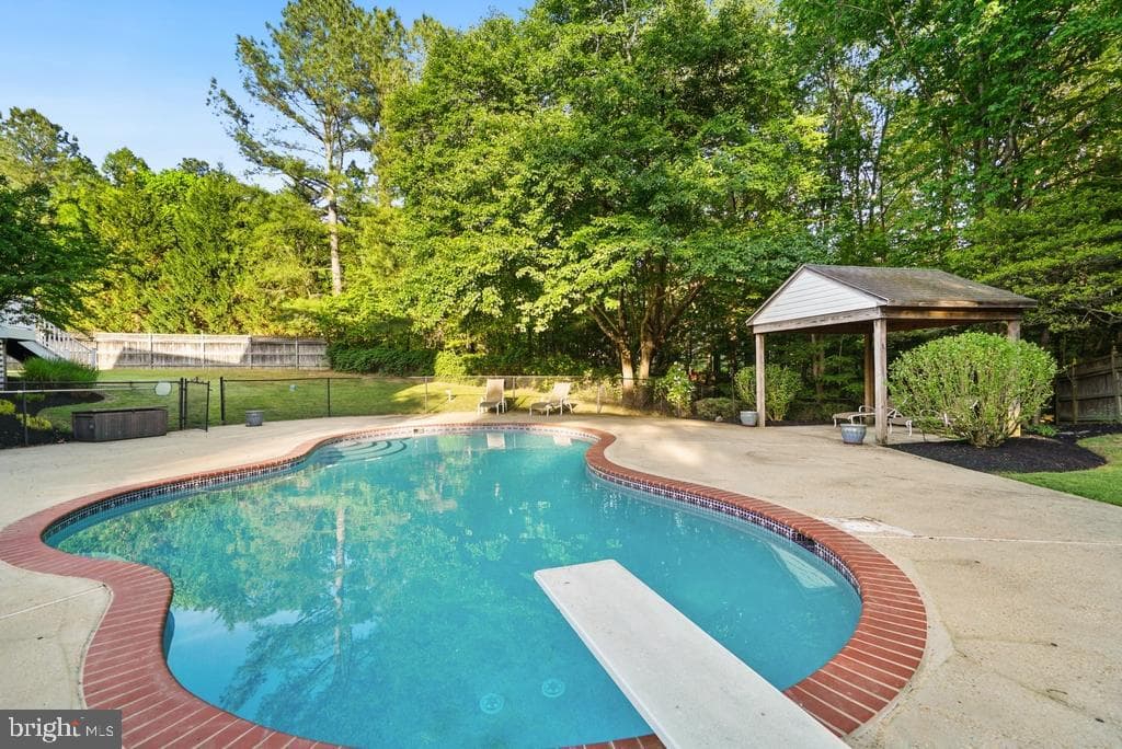 7860 Lakes End Court photo 51