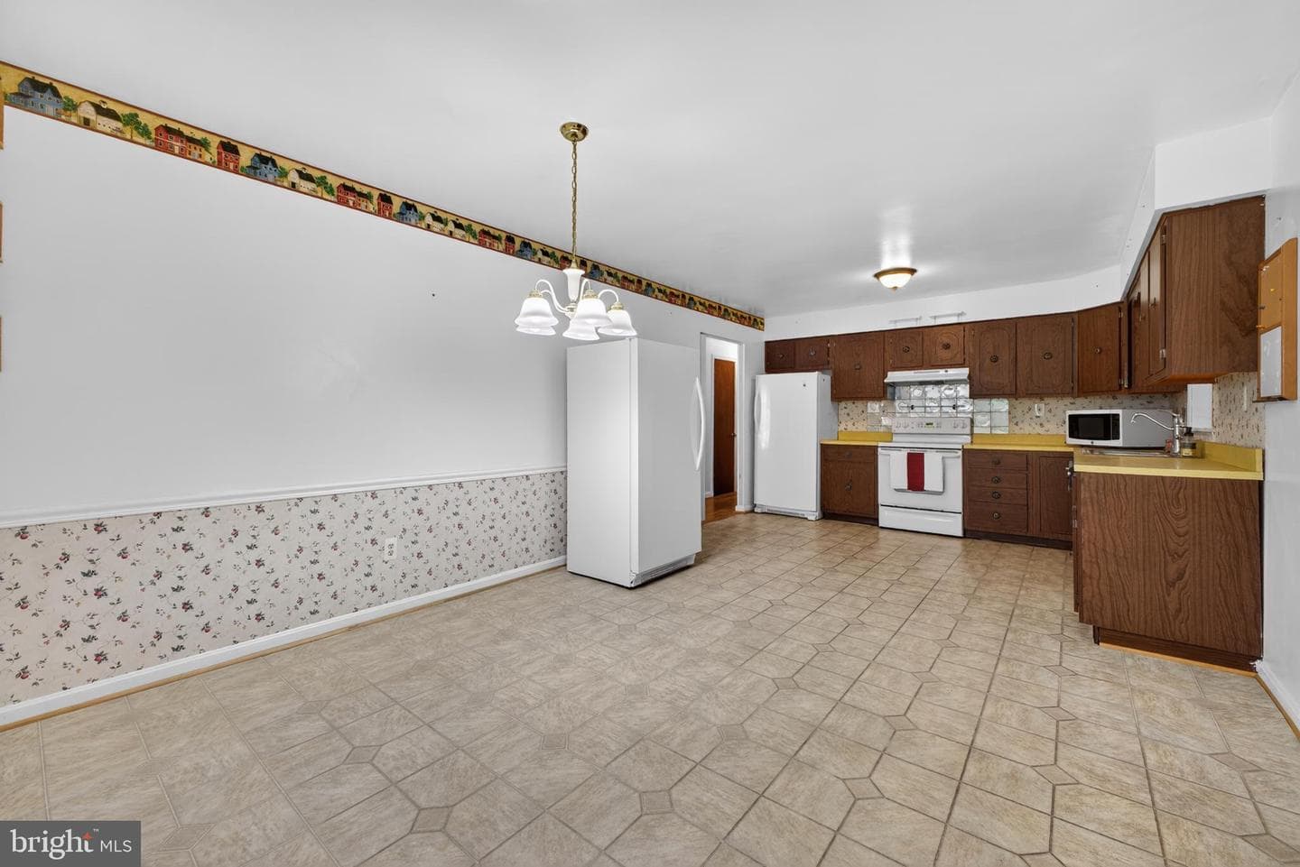 7450 Belle Ridge Court photo 12