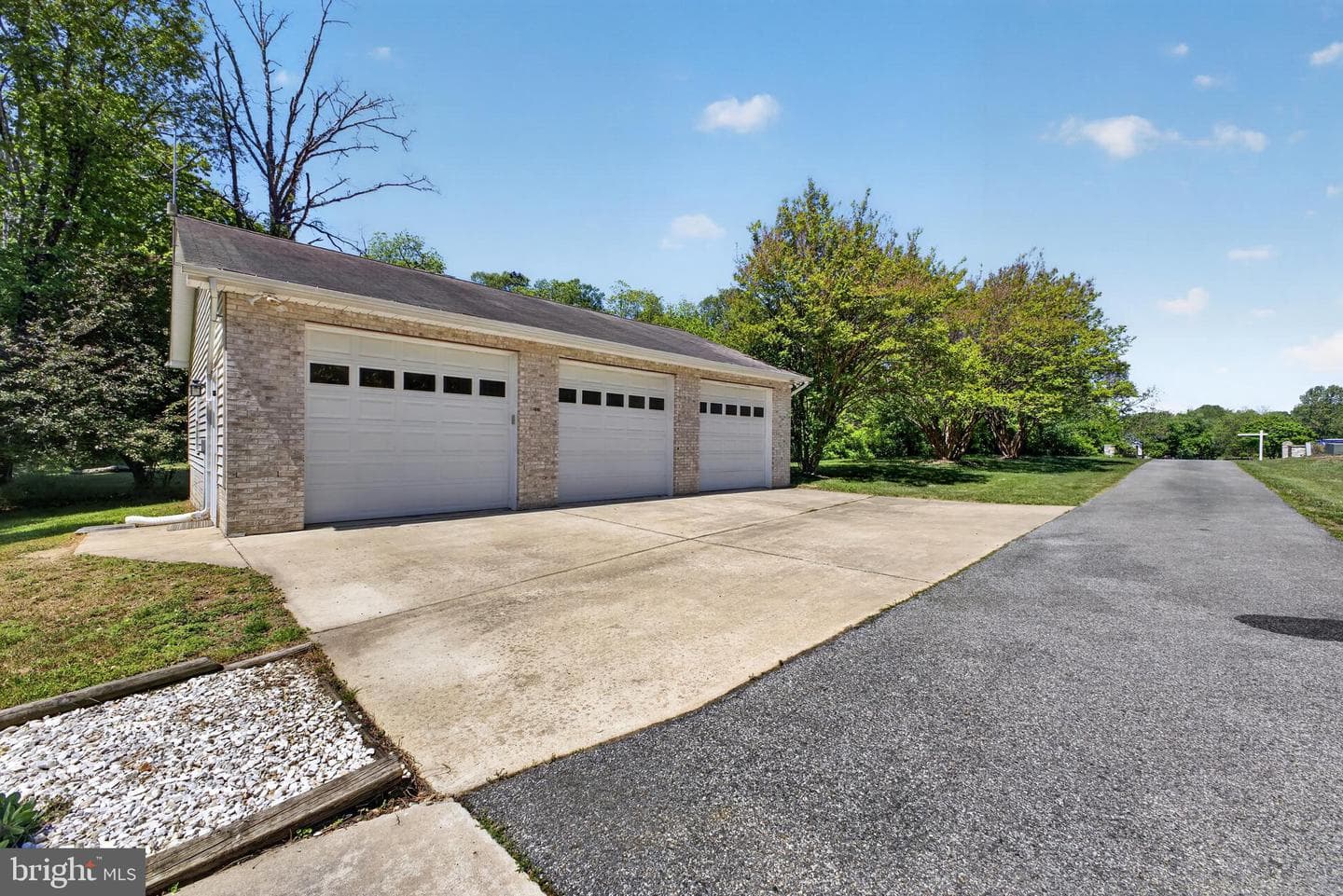 7450 Belle Ridge Court photo 8