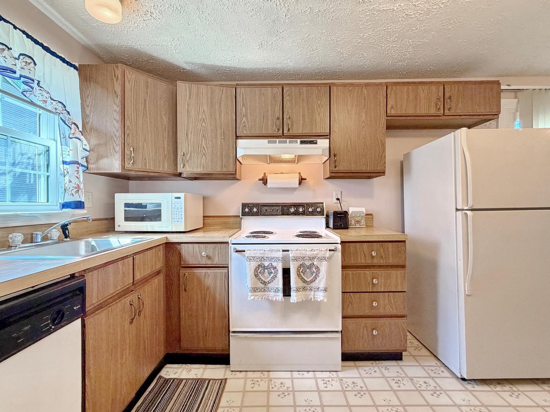 4194 Log Teal Drive photo 4