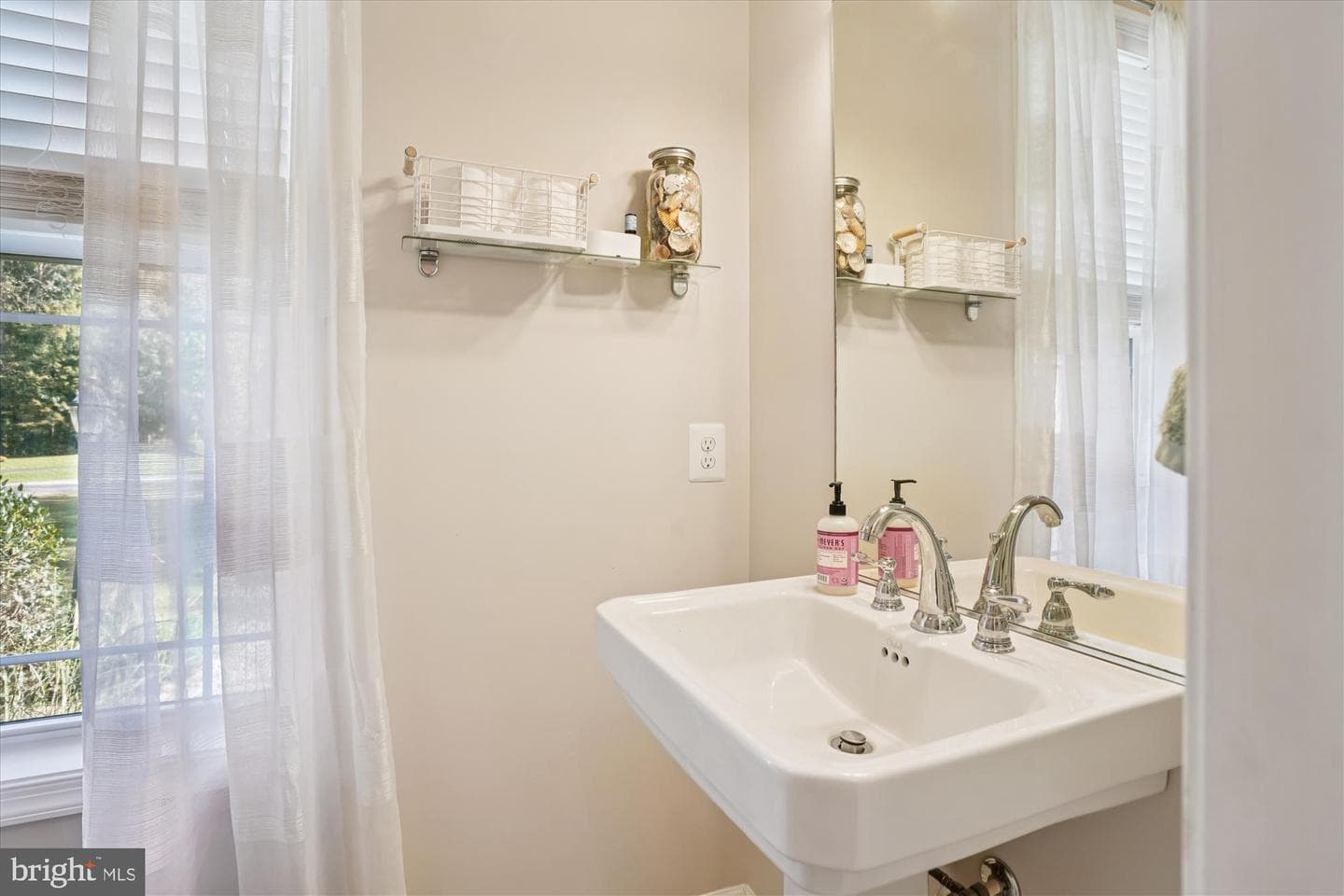 9431 Yawkey Place photo 23