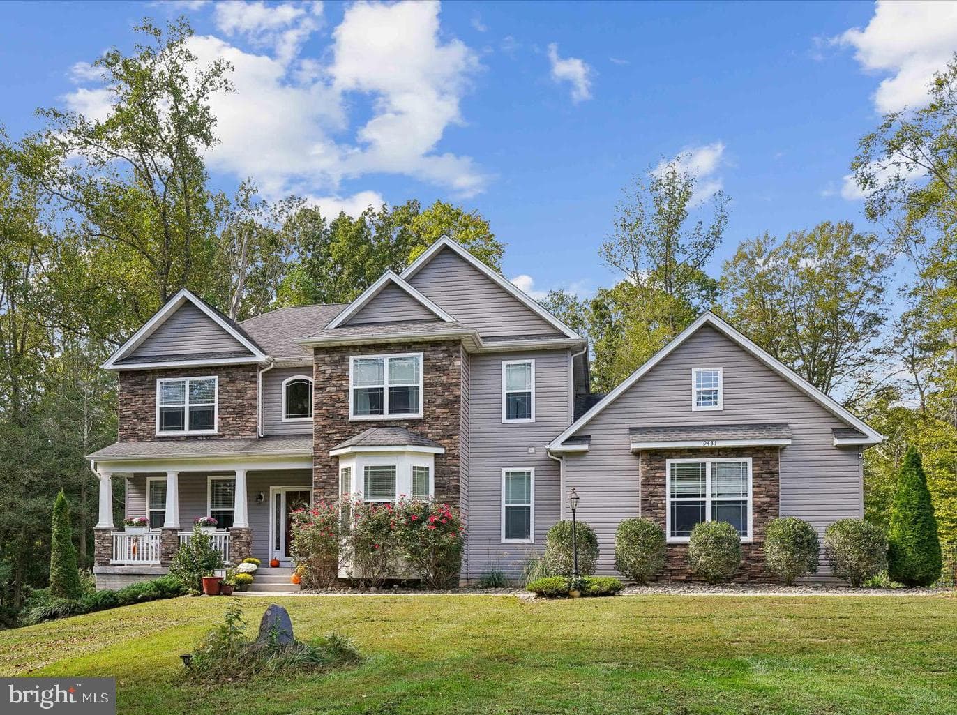 9431 Yawkey Place photo 4