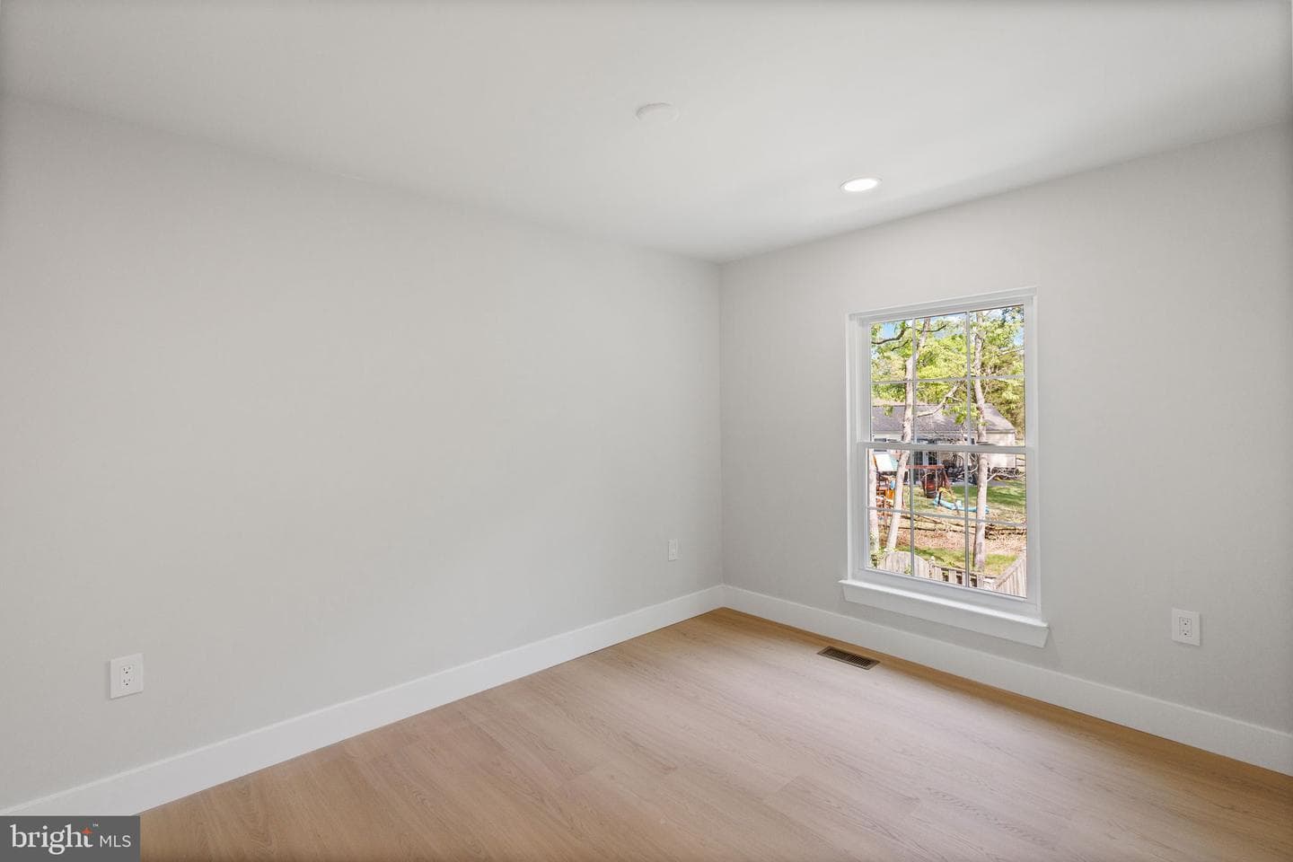 1761 Brightwell Court photo 27