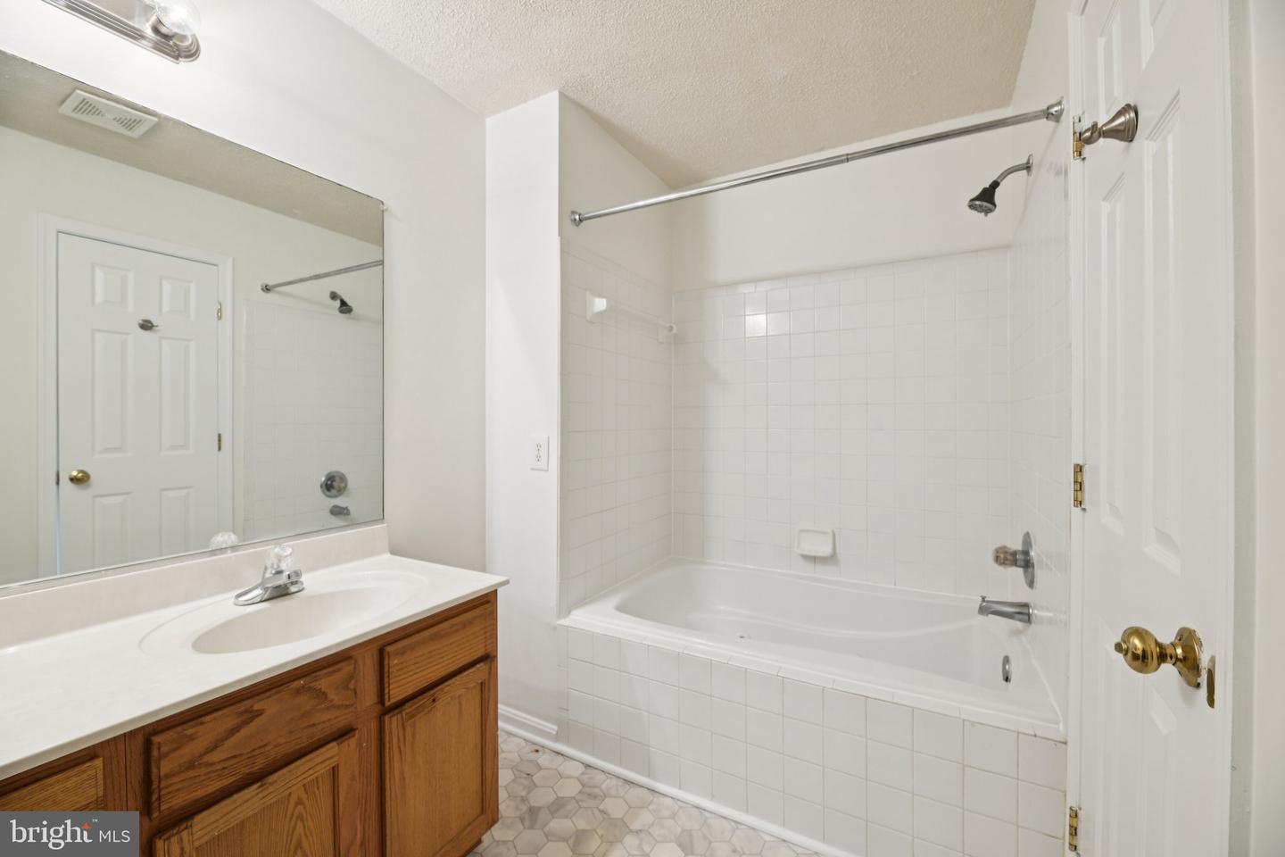 8421 Gauntlet Place photo 30