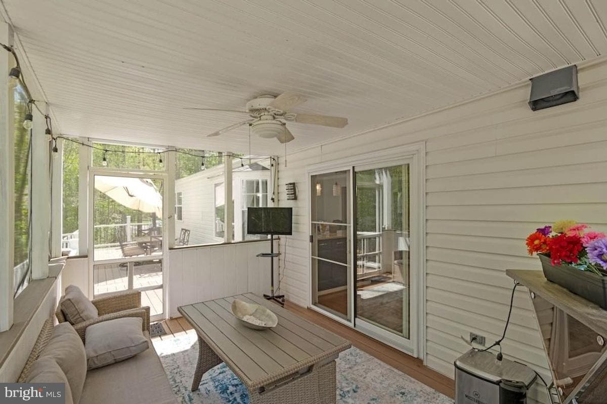 8900 Margaret Court photo 16