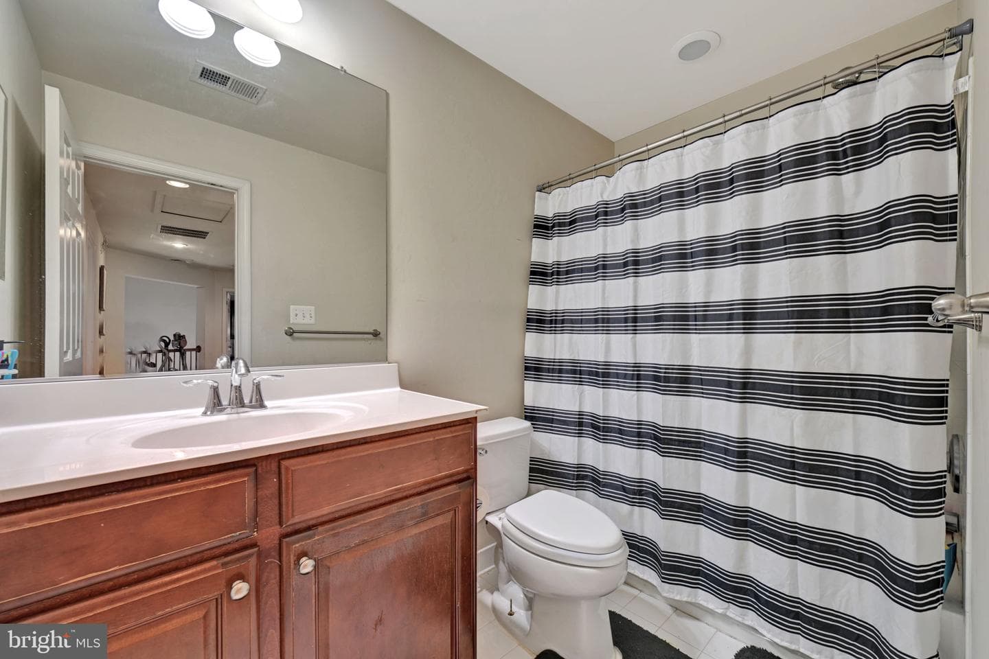 11710 Henryetta Court photo 4