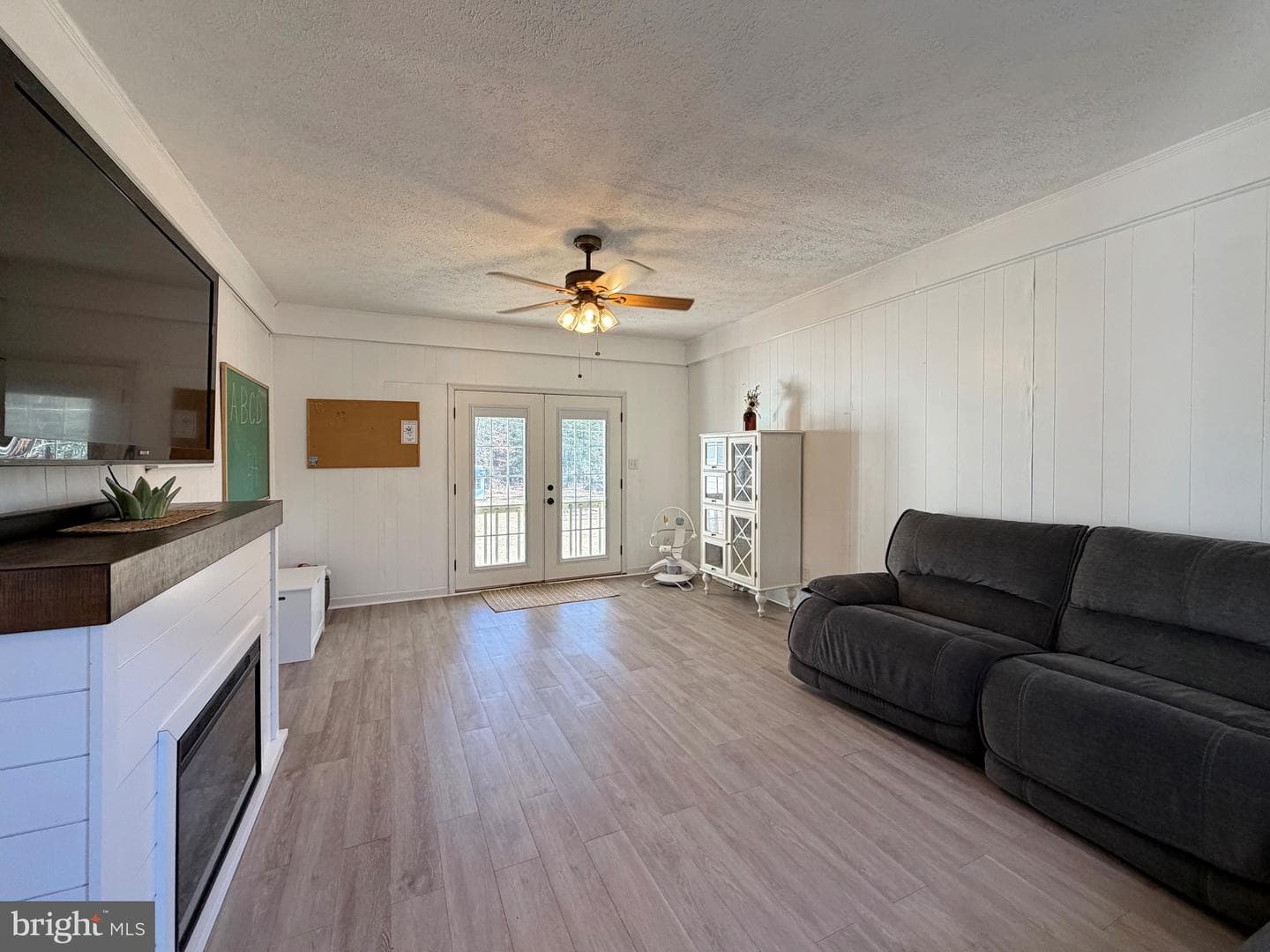 10322 Charles Street photo 18