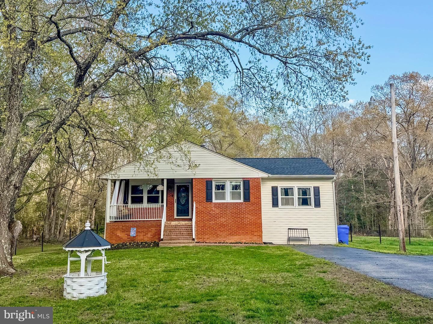 10322 Charles Street photo 2